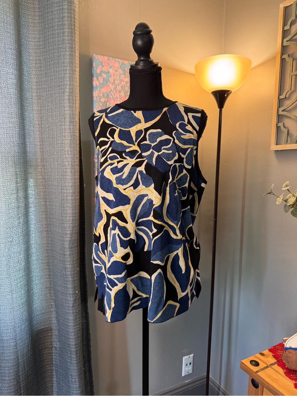 Chico's Navy and Cream Floral Sleeveless Knit Tank